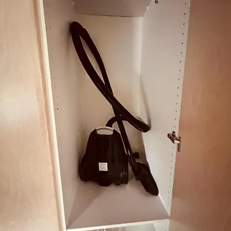 In * 比隆